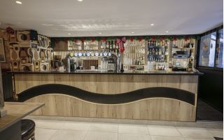 Aménagement de bar sur mesure à Caen