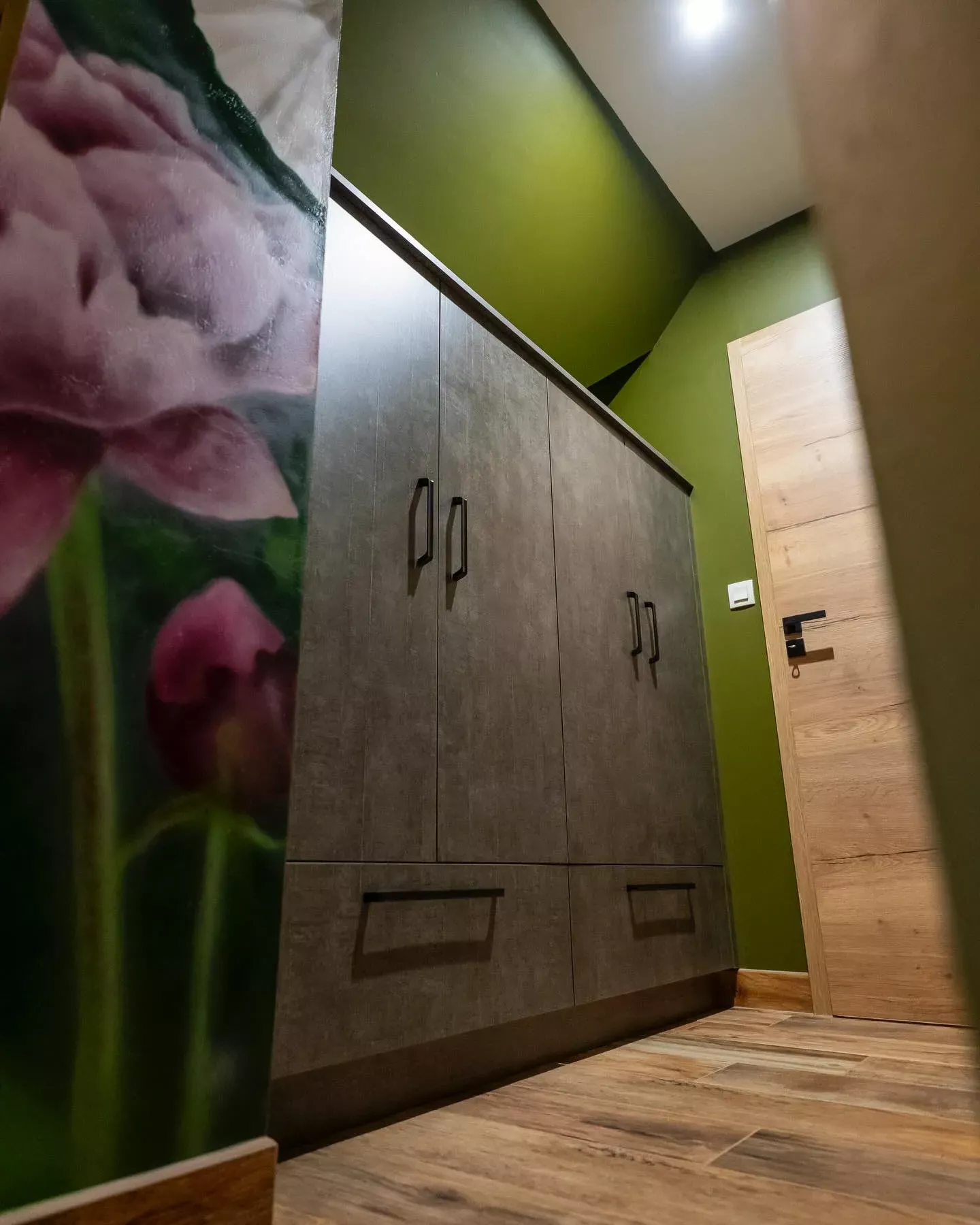Meubles dans une chambre