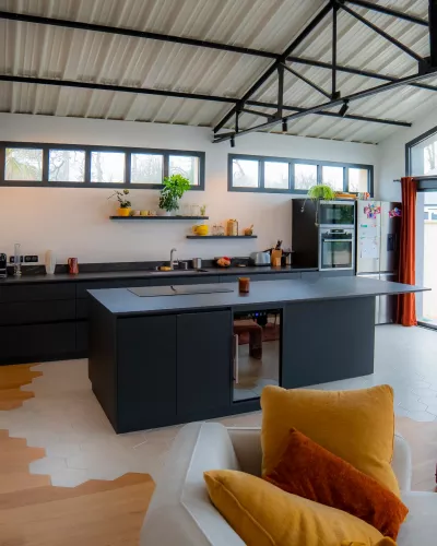 Cuisine ouverture avec décoration