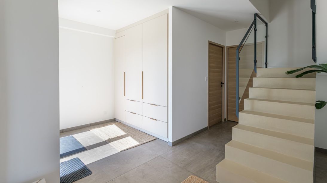 Penderie sur mesure moderne et minimaliste
