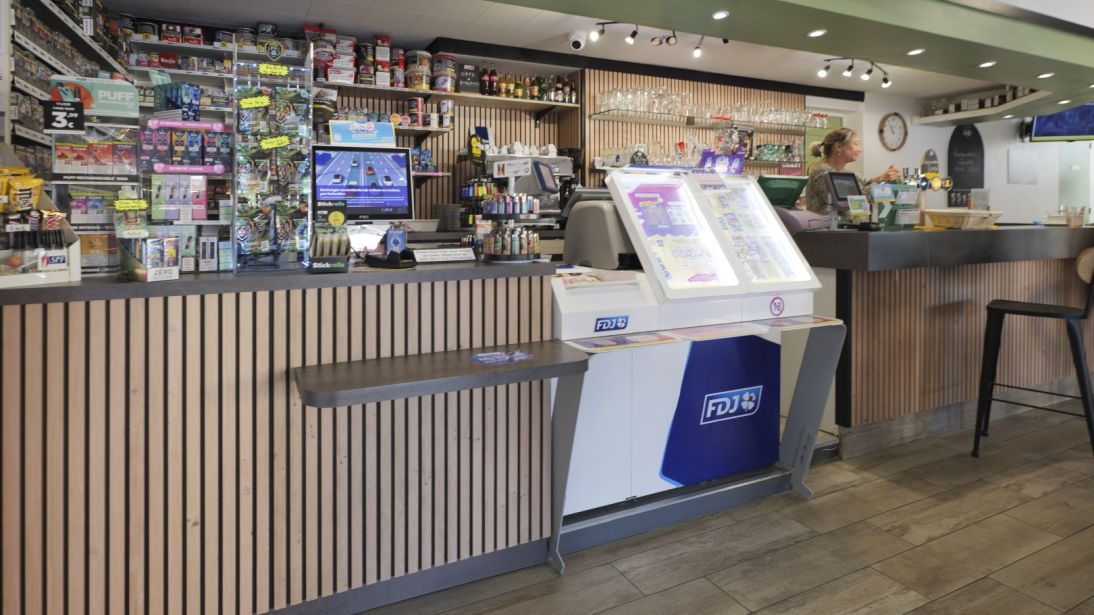 Aménagement du Bar Les Cortes à Fleury-sur-Orne