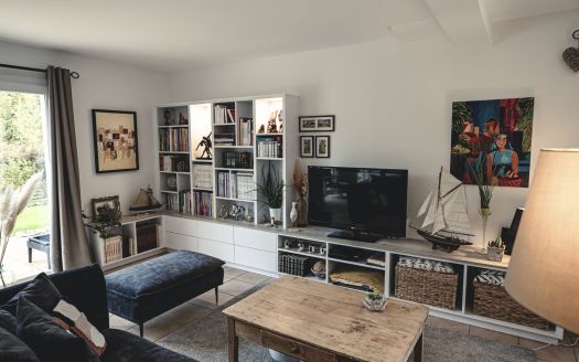 Meuble TV avec bibliothèque : L’alliance du design et du sur-mesure
