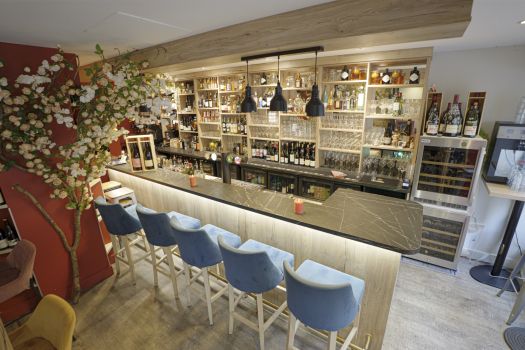 Aménagement du bar à vin Les Quilles à Caen